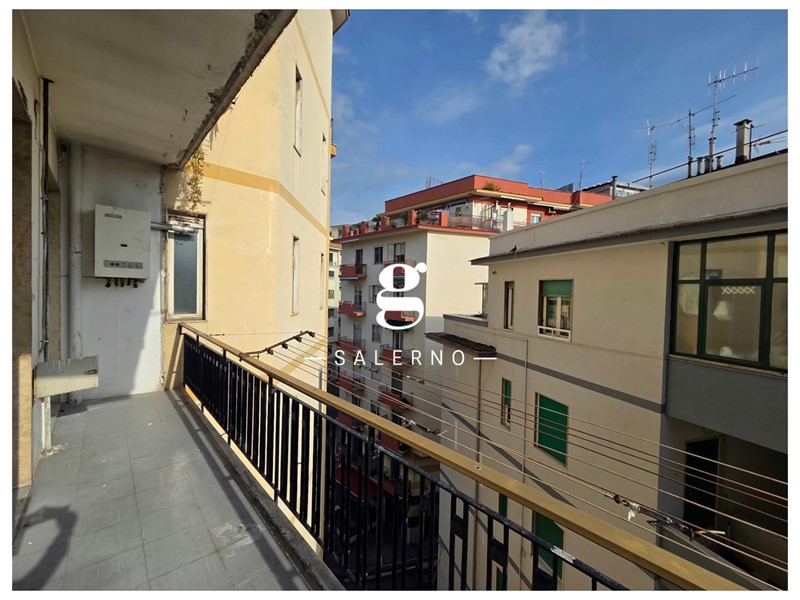 Appartamento in Vendita a Salerno, 390'000&euro;, 140 m²