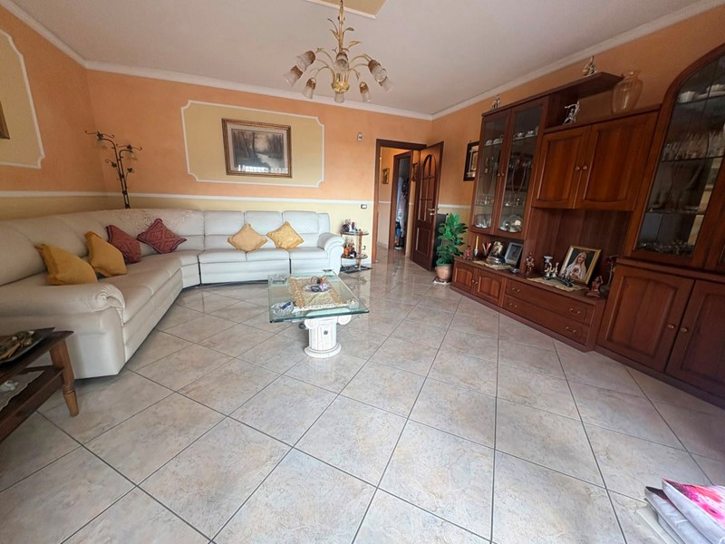 Appartamento in Vendita a Messina, 214'000&euro;, 105 m², arredato, con Box