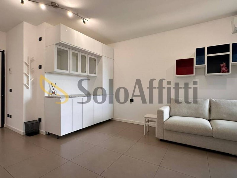Monolocale in Affitto a Milano, 900&euro;, 45 m², arredato, con Box