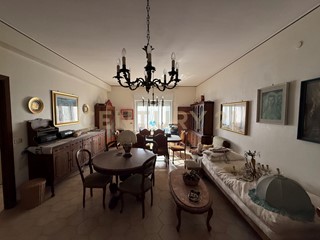 Appartamento in Vendita a Messina, 119'000&euro;, 129 m²