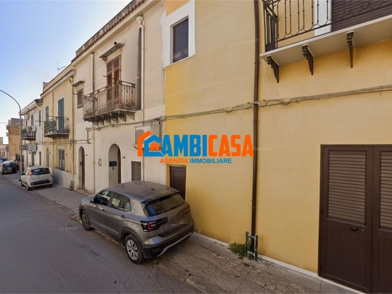 Bilocale in Vendita a Palermo, 38'000&euro;, 53 m²