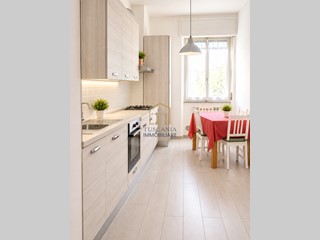 Trilocale in Vendita a Colle di Val D'Elsa, 120'000&euro;, 55 m²