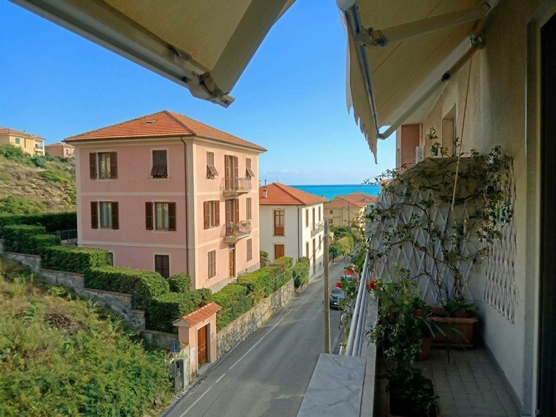 Quadrilocale in Vendita a Lerici, zona San Terenzo, 360'000&euro;, 85 m², arredato