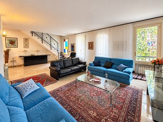 Appartamento in Vendita a Ferrara, 300'000&euro;, 143 m²