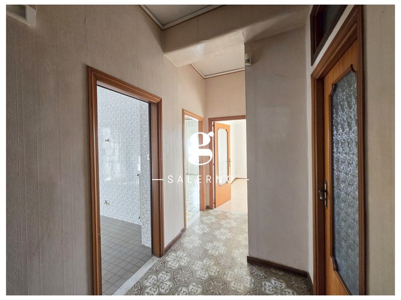 Appartamento in Vendita a Salerno, 485'000&euro;, 153 m²