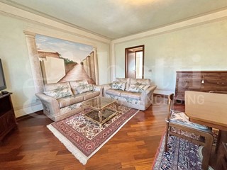 Trilocale in Affitto a Parma, 900&euro;, 98 m², arredato