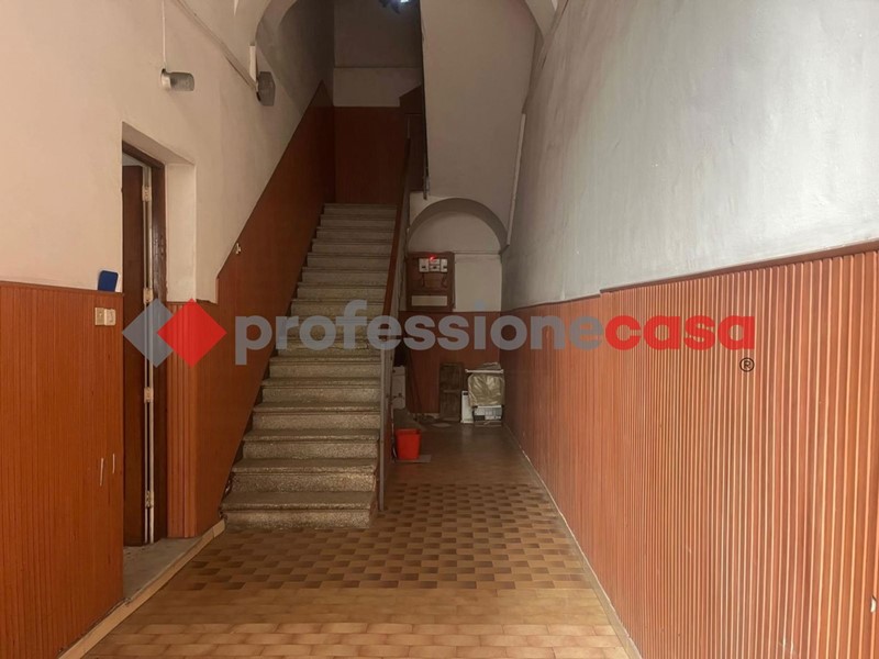 Trilocale in Vendita a Catania, 89'000&euro;, 100 m², con Box