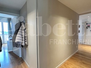 Trilocale in Vendita a Bologna, 200'000&euro;, 110 m², con Box