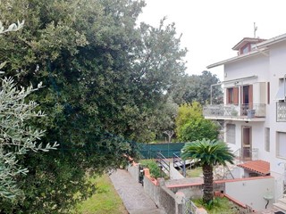 Trilocale in Vendita a Rosignano Marittimo, zona Rosignano Solvay, 199'000&euro;, 75 m², con Box