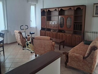 Appartamento in Vendita a Sarzana, zona Sarzanello, 205'000&euro;, 140 m², arredato