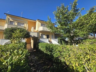 Trilocale in Vendita a Rosignano Marittimo, zona Vada, 199'000&euro;, 60 m², arredato, con Box