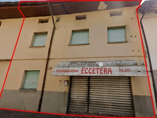 Appartamento in Vendita a Udine, 62'000&euro;, 180 m²