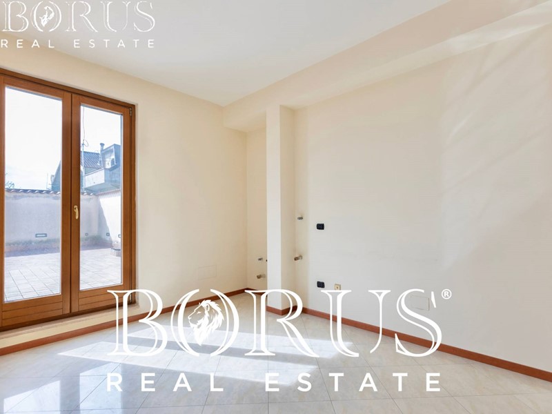 Appartamento in Affitto a Calvi Risorta, 700&euro;, 230 m²