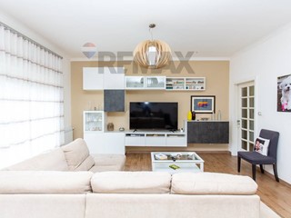 Appartamento in Vendita a Sant'Agata li Battiati, 235'000&euro;, 128 m²