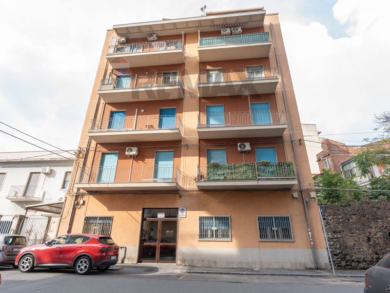 Appartamento in Vendita a Catania, 148'000&euro;, 118 m²