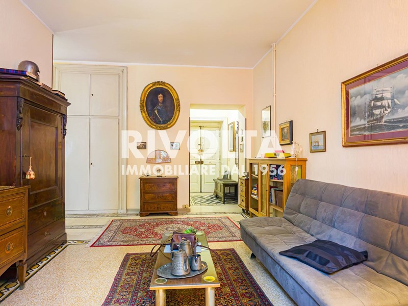 Bilocale in Vendita a Roma, 370'000&euro;, 100 m²