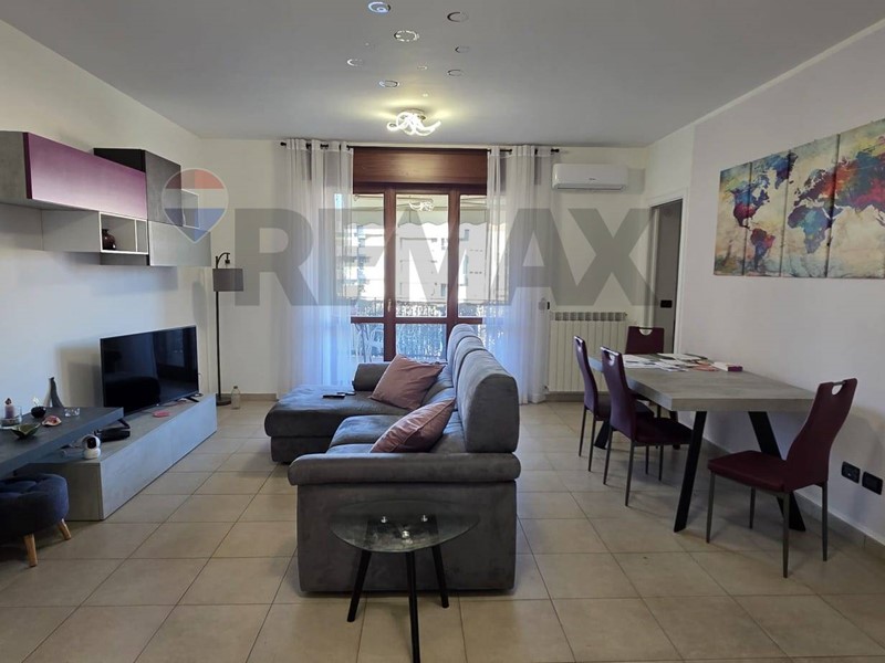 Quadrilocale in Vendita a Cosenza, 115 m²