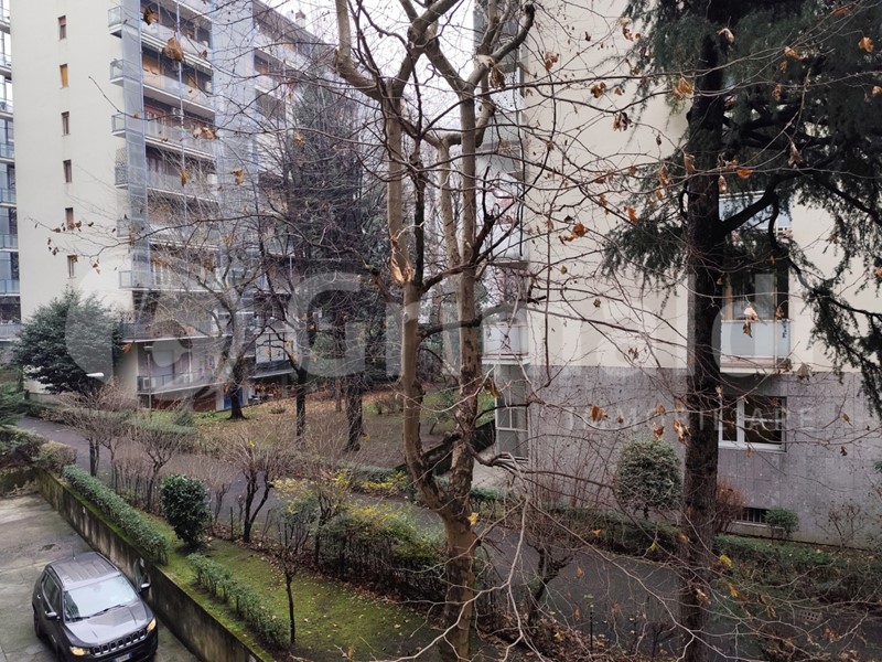 Bilocale in Vendita a Milano, 340'000&euro;, 70 m²