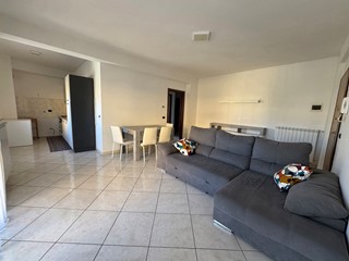 Quadrilocale in Affitto a Avezzano, 600&euro;, 108 m², arredato, con Box