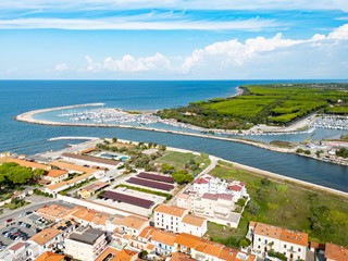 Appartamento in Vendita a Cecina, 499'000&euro;, 221 m², arredato