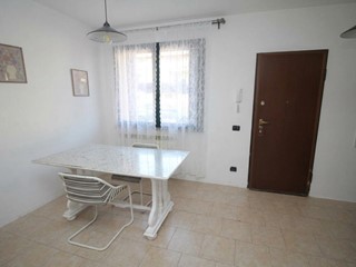 Bilocale in Vendita a Marnate, 75'000&euro;, 50 m²