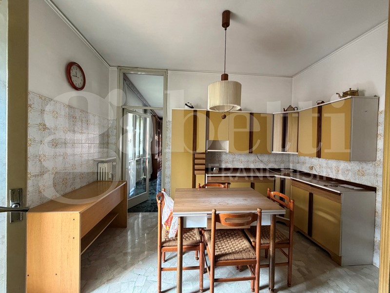 Appartamento in Vendita a Venezia, 208'000&euro;, 142 m², con Box