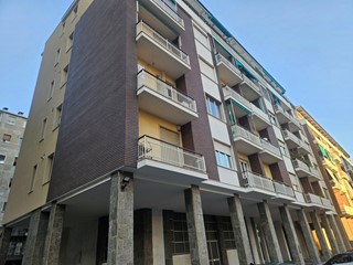 Appartamento in Vendita a Torino, 190'000&euro;, 121 m²