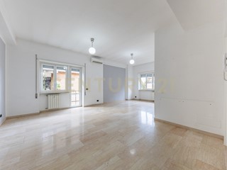Appartamento in Affitto a Roma, 1'450&euro;, 124 m²
