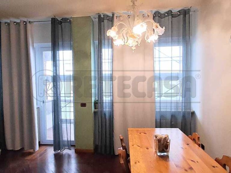 Trilocale in Affitto a Bergamo, 1'000&euro;, 92 m², arredato
