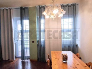 Trilocale in Affitto a Bergamo, 1'000&euro;, 92 m², arredato
