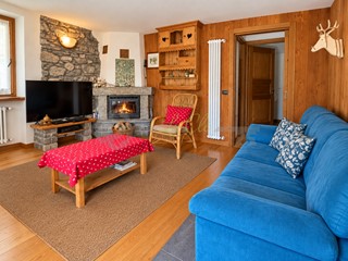 Quadrilocale in Affitto a Courmayeur, 80 m², arredato