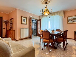 Trilocale in Vendita a Brescia, 178'000&euro;, 96 m², con Box