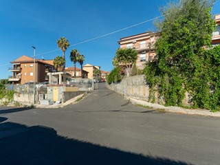 Bilocale in Vendita a Aci Catena, 75'000&euro;, 65 m², arredato, con Box