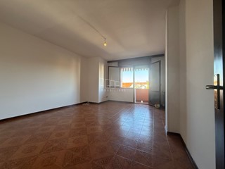 Appartamento in Vendita a Rovigo, zona Commenda Est, 143'000&euro;, 113 m², con Box