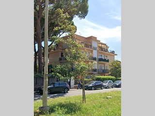 Trilocale in Vendita a Roma, 185'000&euro;, 95 m²