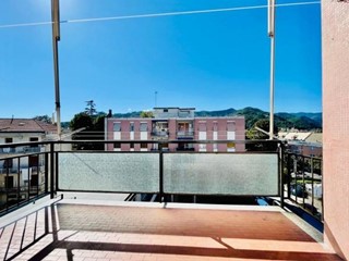 Trilocale in Vendita a Albisola Superiore, 240'000&euro;, 80 m²