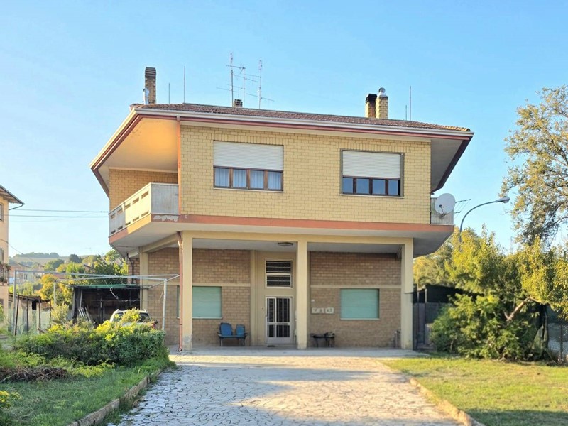 Quadrilocale in Vendita a Porto San Giorgio, 220'000&euro;, 165 m²