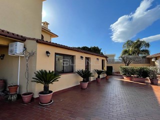 Trilocale in Affitto a Siracusa, 700&euro;, 80 m²
