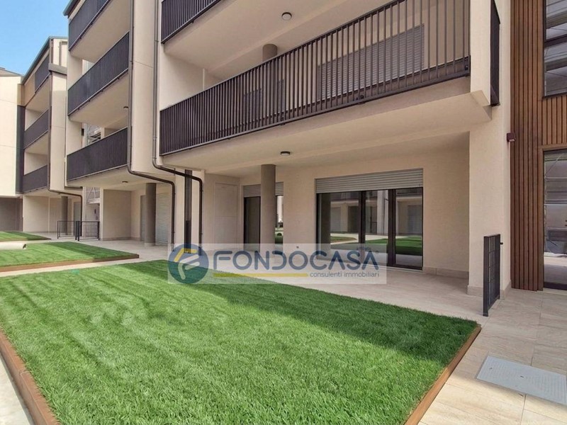 Trilocale in Vendita a Peschiera del Garda, 392'000&euro;, 130 m²