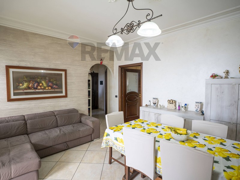 Appartamento in Vendita a Catania, 169'000&euro;, 190 m²