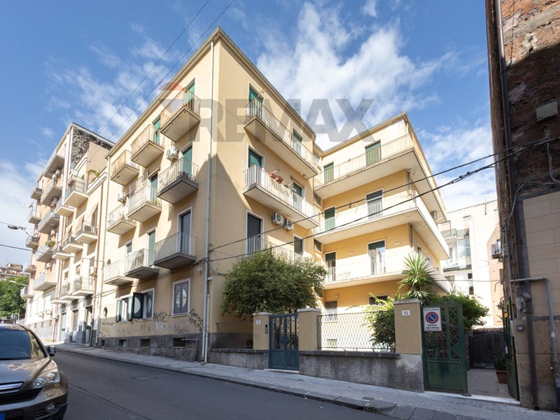 Appartamento in Vendita a Catania, 158'000&euro;, 155 m²