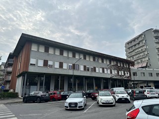 Appartamento in Vendita a Mondovì, 95'000&euro;, 147 m²