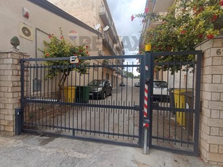 Appartamento in Vendita a Alcamo, 85'000&euro;, 139 m²