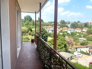 Bilocale in Vendita a Villa Guardia, 120'000&euro;, 77 m²