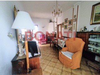 Trilocale in Vendita a Vezzano Ligure, 119'000&euro;, 70 m², con Box