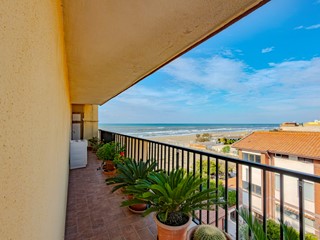 Quadrilocale in Vendita a Pomezia, zona Torvaianica, 197'000&euro;, 105 m²