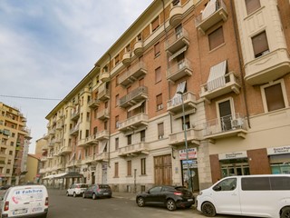 Trilocale in Vendita a Torino, 95'000&euro;, 75 m²