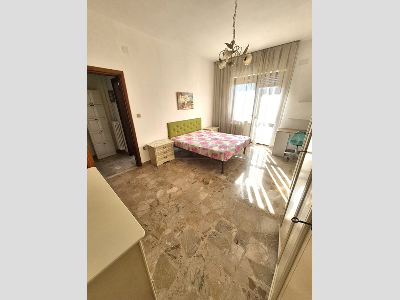 Trilocale in Vendita a Pescara, 180'000&euro;, 110 m², arredato