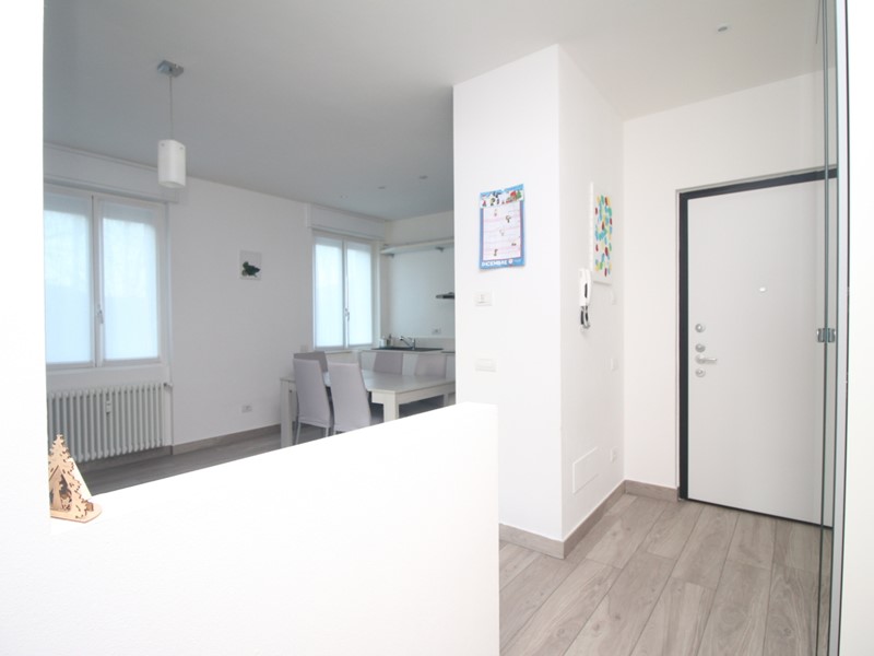 Trilocale in Vendita a Como, 295'000&euro;, 90 m², con Box