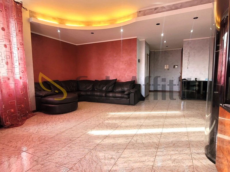 Trilocale in Affitto a Legnano, 800&euro;, 100 m², arredato, con Box